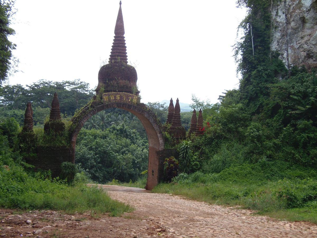 Takhun Mountain View Bed & Breakfast บ้านตาขุน ภายนอก รูปภาพ